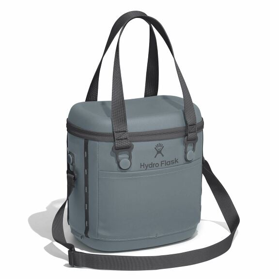 carryouttm-soft-cooler-10-l-l3 6pco043-carryout-cooler-10l-shale-gray-angled_1_1.jpg
