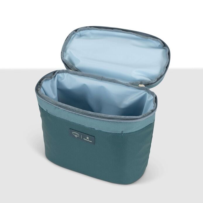 osprey-axis-x-hydro-flask-campus-essentials-bundle-r4 axisxhydroflask_s26_detail2_cascadeblue_10007249_1.jpg