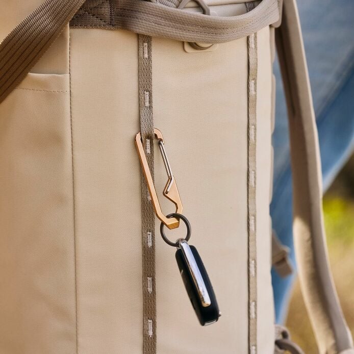 carryouttm-backpack-22-l-u0 hf_carryout_bouwer_d1_l1_torrey_pines_lifestyle_1838_2.jpg