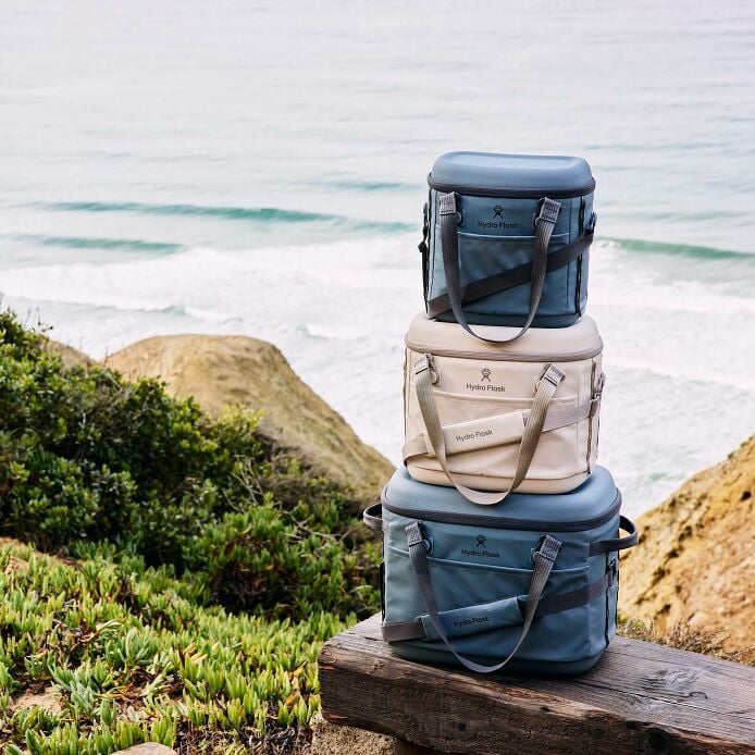 carryouttm-soft-cooler-30-l-q1 hf_carryout_bouwer_d1_l1_torrey_pines_still_life_0252_1_6.jpg